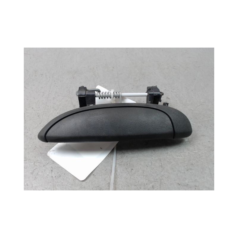 POIGNEE EXTERIEURE PORTE AVANT GAUCHE DACIA LOGAN BERL. I Phase 1 2005-2008