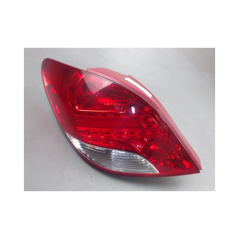 FEU ARRIERE GAUCHE  PEUGEOT 207