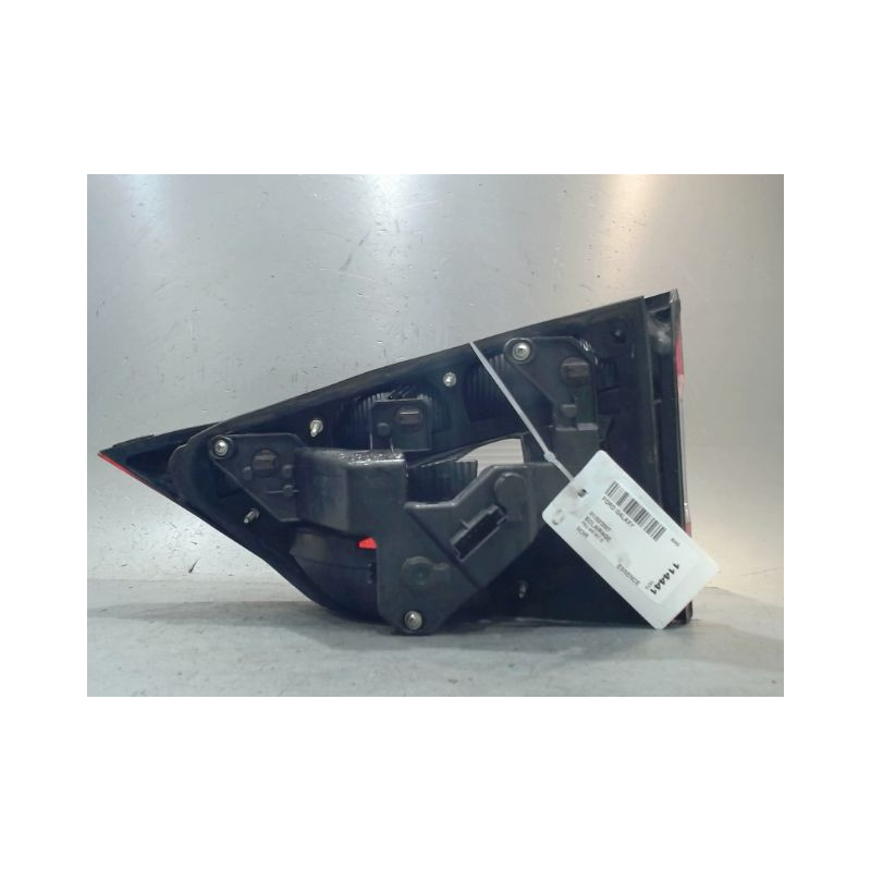 FEU ARRIERE INTERIEUR GAUCHE FORD GALAXY