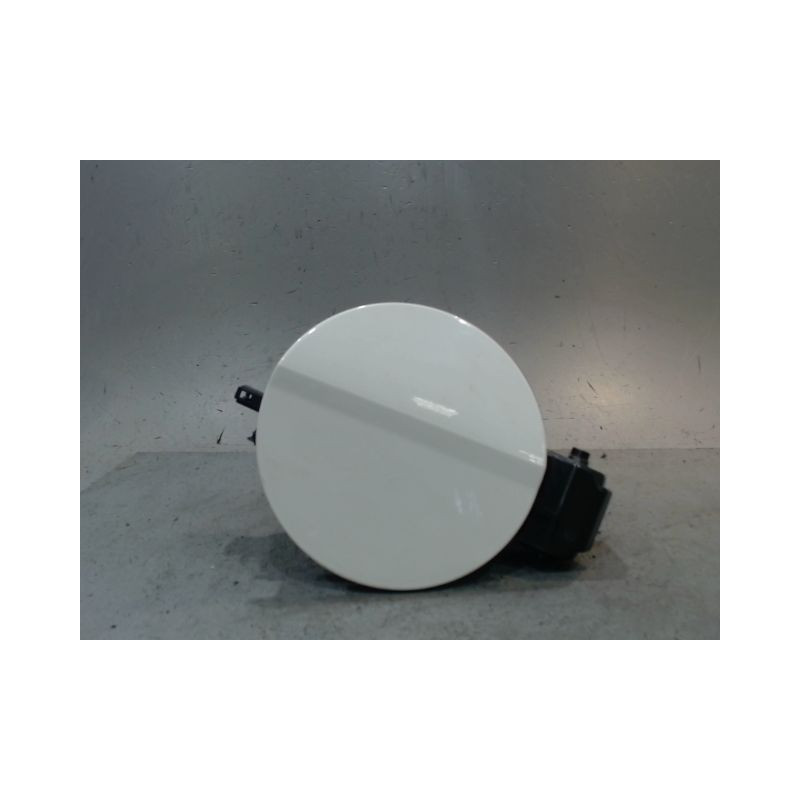 VOLET DE TRAPPE CARBURANT SKODA FABIA