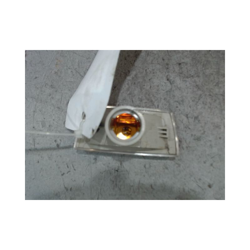 REPETITEUR AILE DROIT OPEL CORSA