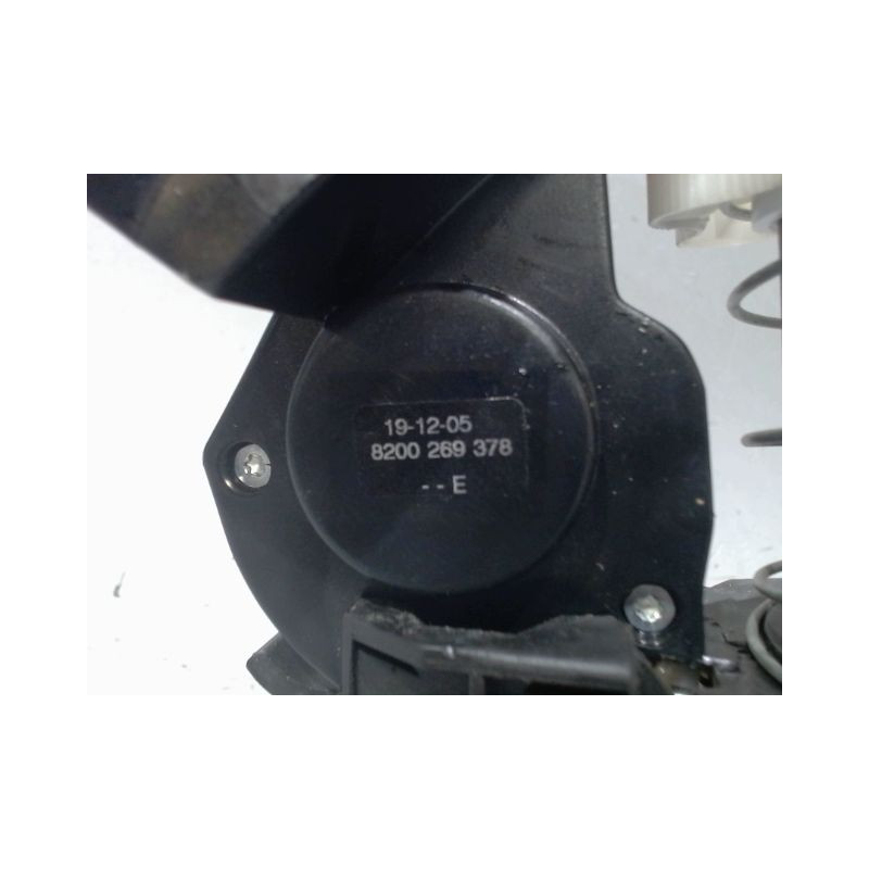 TREUIL DE ROUE DE SECOURS RENAULT CLIO