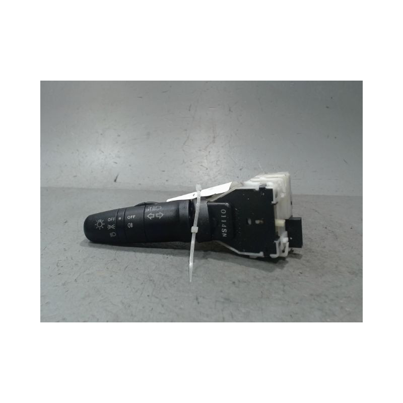 COMMANDE CLIGNOTANT NISSAN NV200