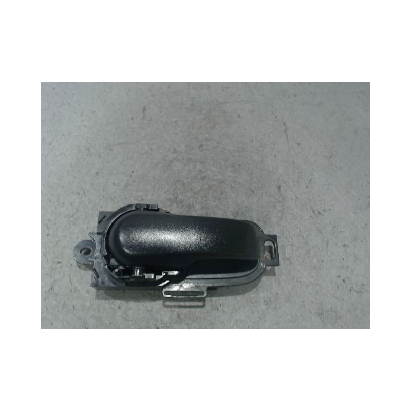 POIGNEE INTERIEURE PORTE AVANT GAUCHE NISSAN NV200
