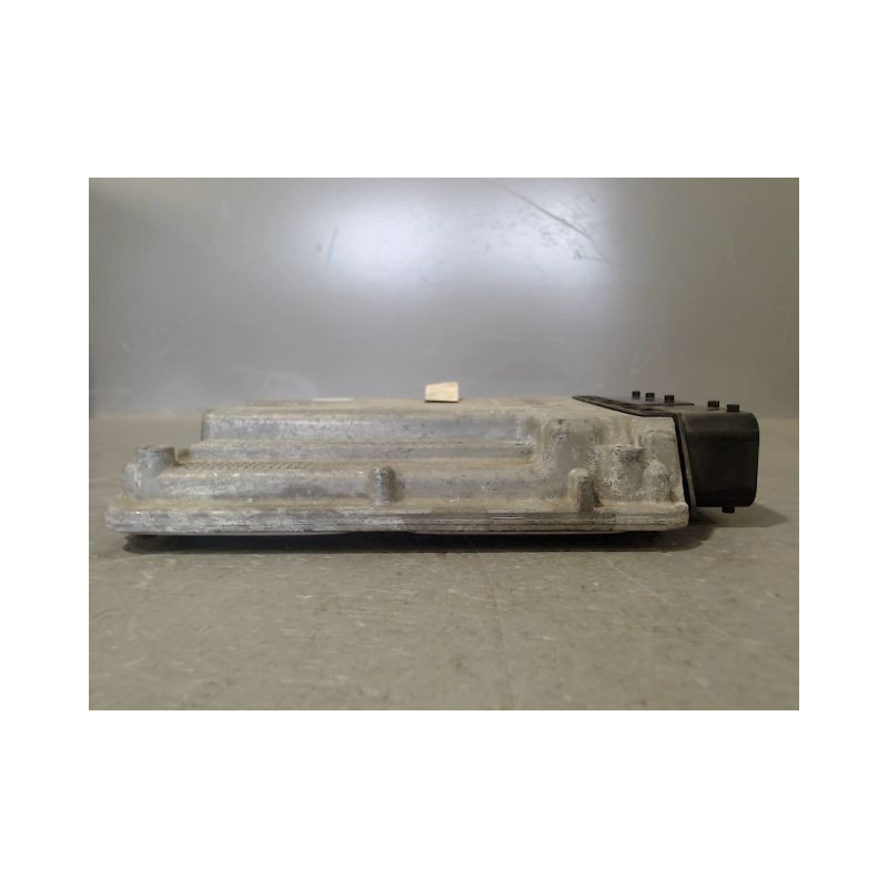 CALCULATEUR MOTEUR VOLKSWAGEN GOLF VI 08-13