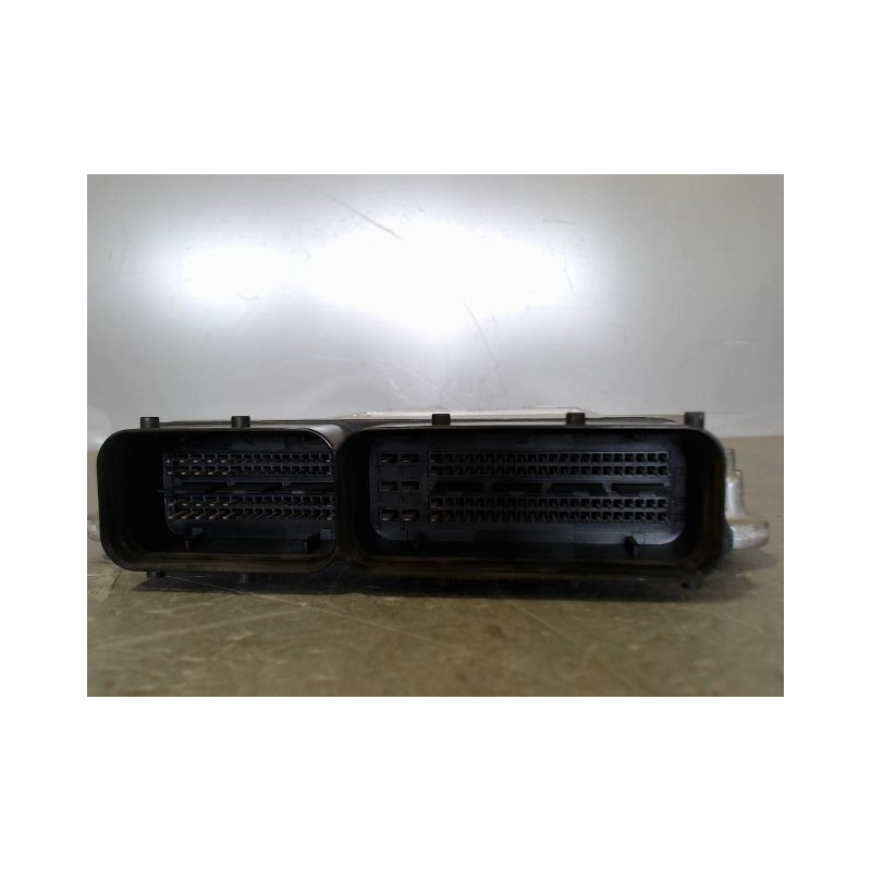 CALCULATEUR MOTEUR VOLKSWAGEN PASSAT