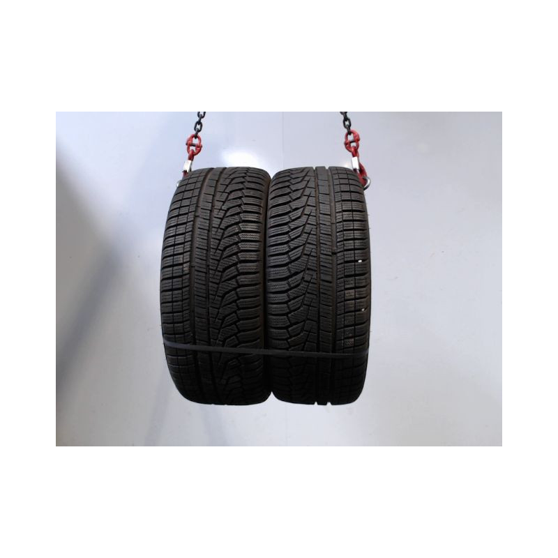 Paire de pneus HANKOOK WINTER ICEPT EVO 2 215 45 16 90 H
