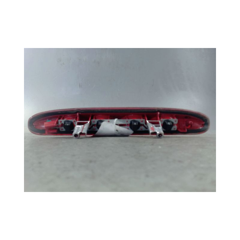 FEUX STOP SUPPLEMENTAIRE PEUGEOT 208