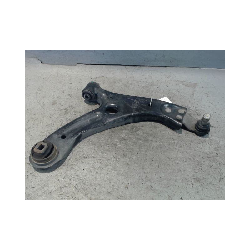 TRIANGLE INFERIEUR AVANT DROIT VOLVO XC40