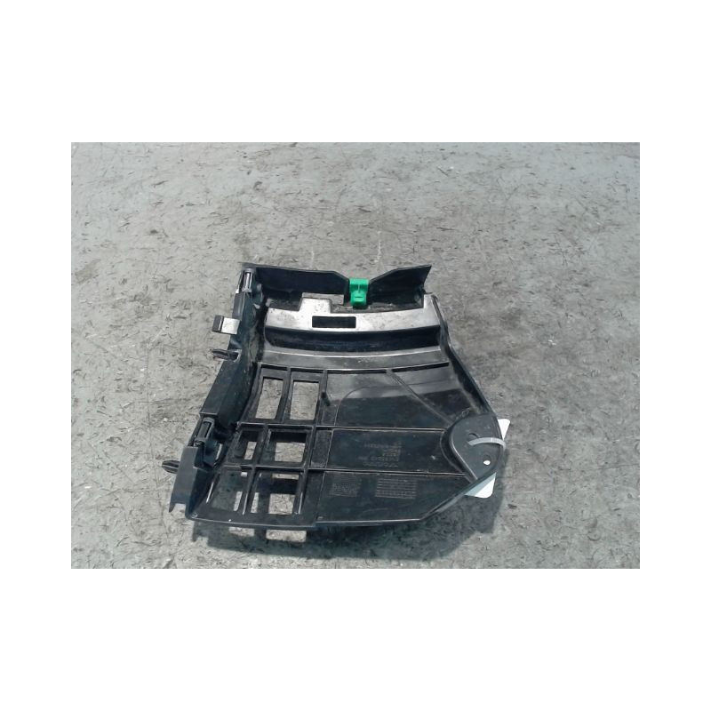 SUPPORT PARE-CHOC AVD VOLVO XC40