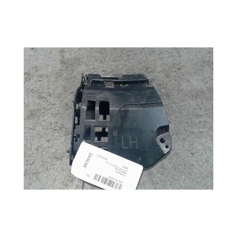 SUPPORT PARE-CHOC AVG VOLVO XC40