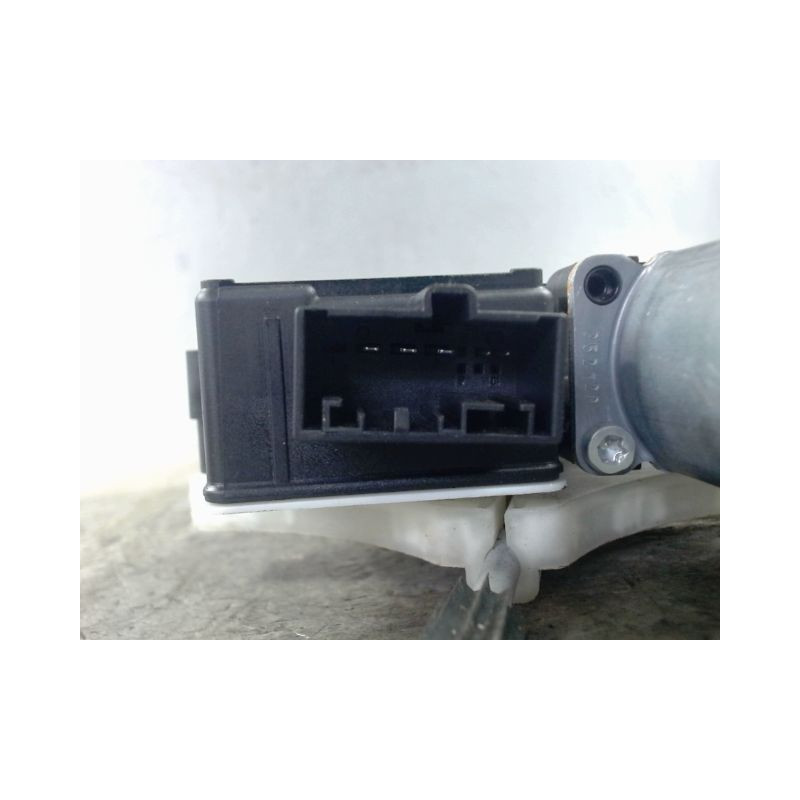 MECANISME+MOTEUR LEVE-GLACE ARRIERE DROIT SEAT IBIZA 2008-
