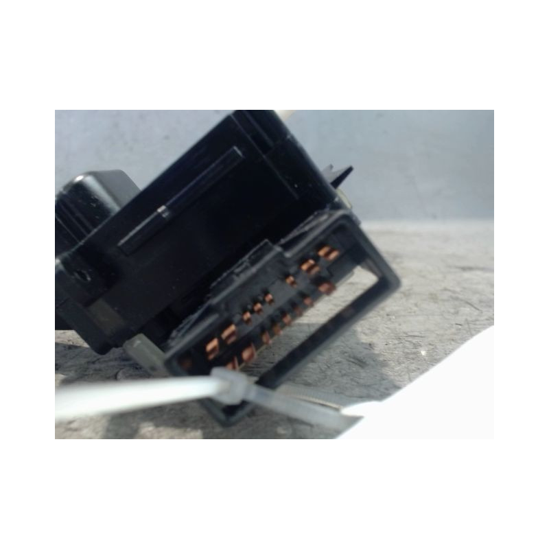 COMMANDE CLIGNOTANT SSANGYONG REXTON