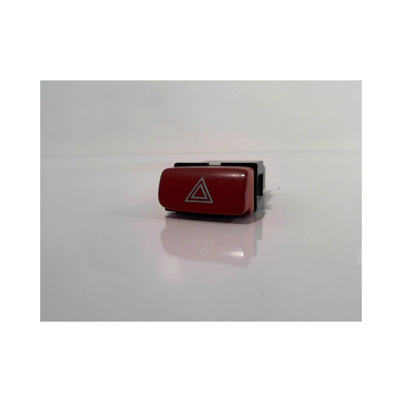 BOUTON DE WARNING KIA RIO 2005-