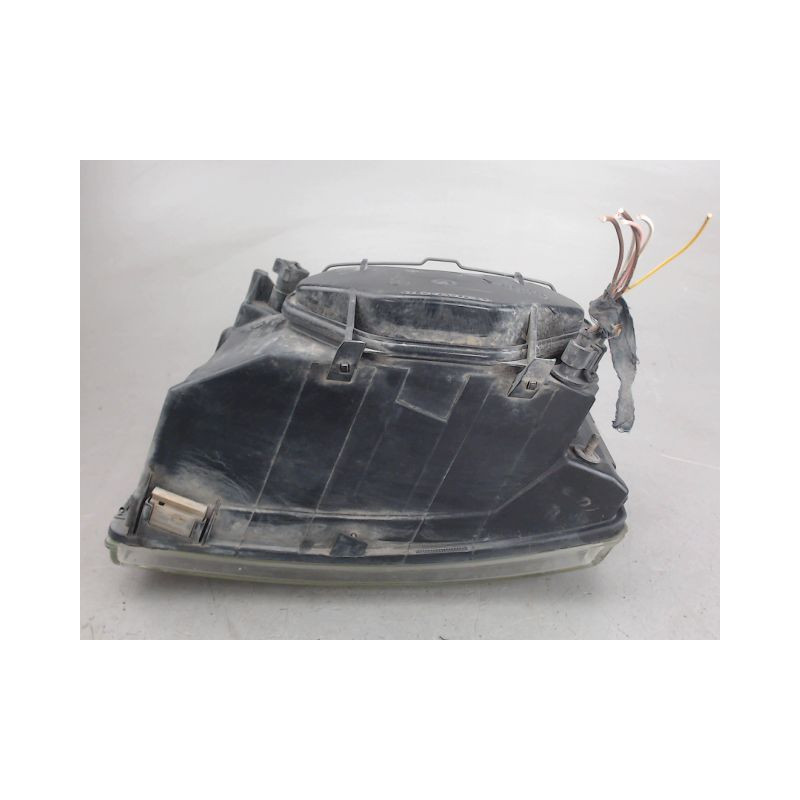 PHARE DROIT IVECO 35C13
