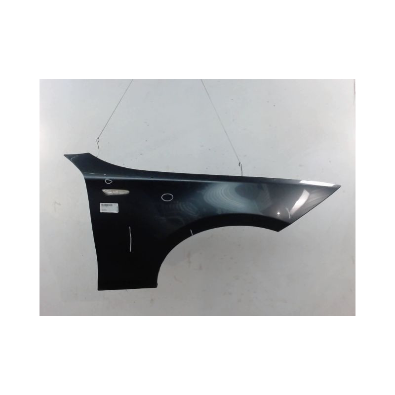 AILE AVANT DROIT B.M.W. SERIE 1