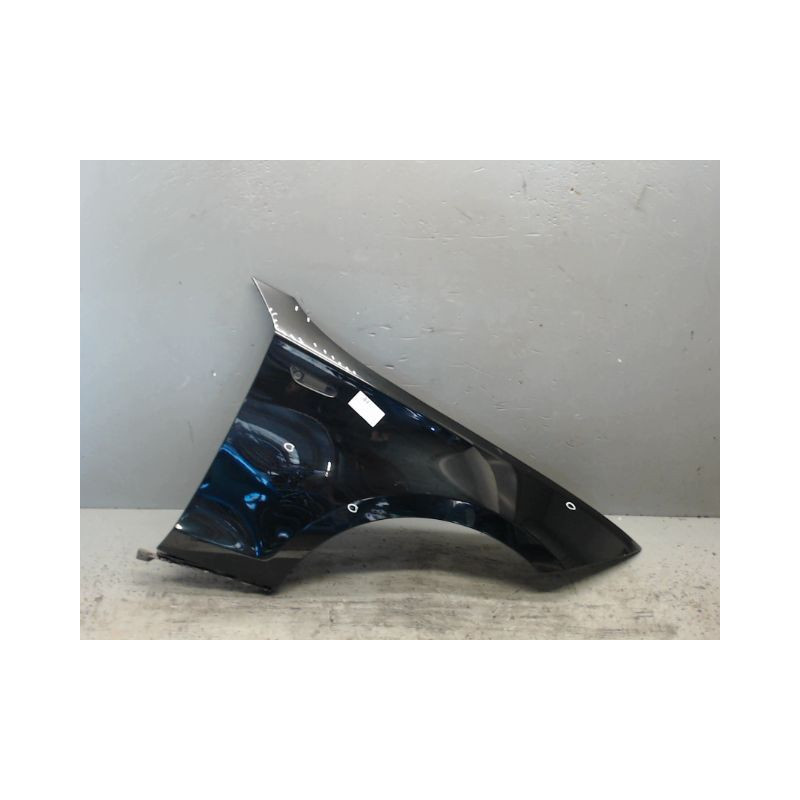 AILE AVANT DROIT B.M.W. SERIE 1