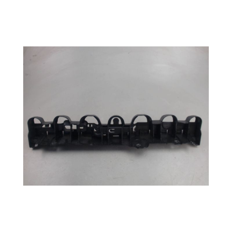 SUPPORT CENTRAL PARE-CHOC ARRIERE  RENAULT CLIO