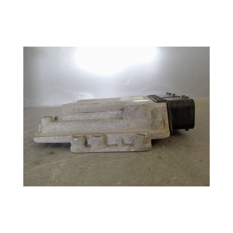 CALCULATEUR MOTEUR OPEL ASTRA