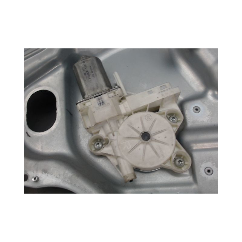 MECANISME LEVE-GLACE AVANT DROIT FORD FOCUS