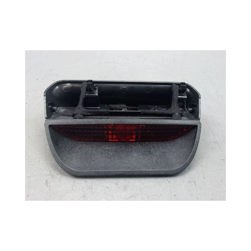 FEUX STOP SUPPLEMENTAIRE DACIA SANDERO I 2008-2012