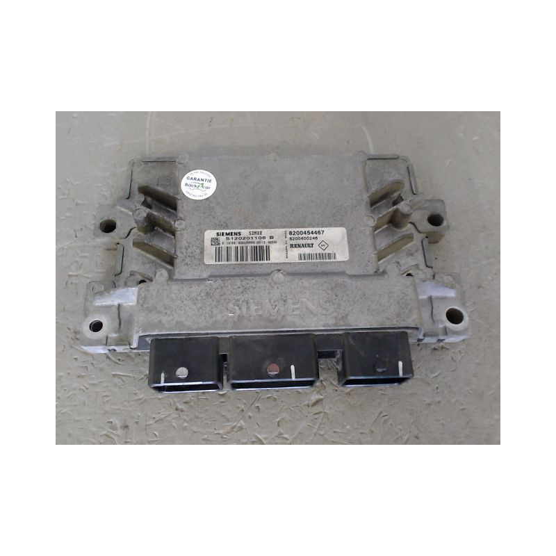 CALCULATEUR MOTEUR RENAULT CLIO