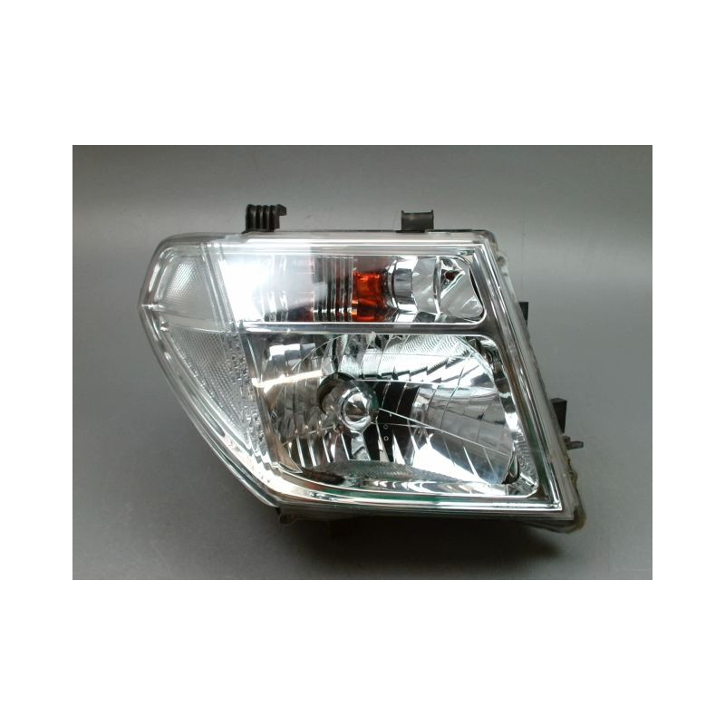 PHARE DROIT NISSAN NAVARA KING-CAB