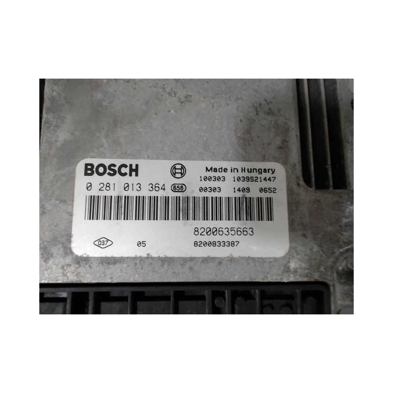 CALCULATEUR MOTEUR RENAULT MASTER