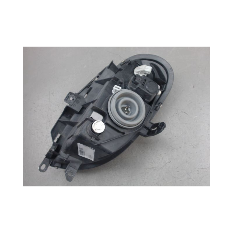 PHARE GAUCHE CITROEN SAXO