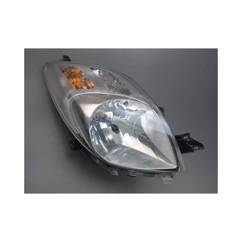 PHARE DROIT TOYOTA YARIS