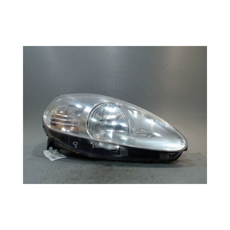 PHARE DROIT FIAT PUNTO