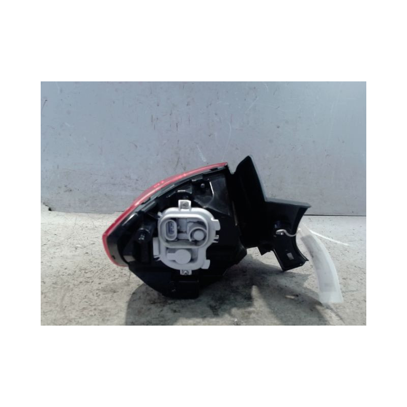FEU ARRIERE DROIT ALFA ROMEO GUILIETTA 2010-