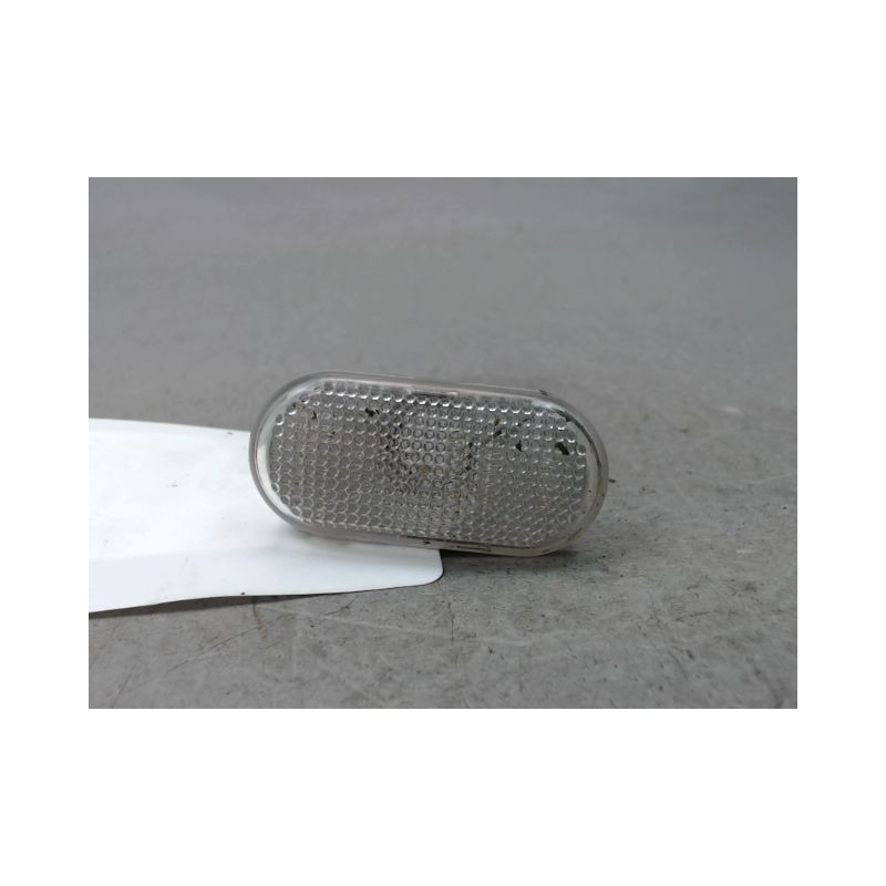 REPETITEUR AILE GAUCHE RENAULT TWINGO II Phase 2 2011-2014