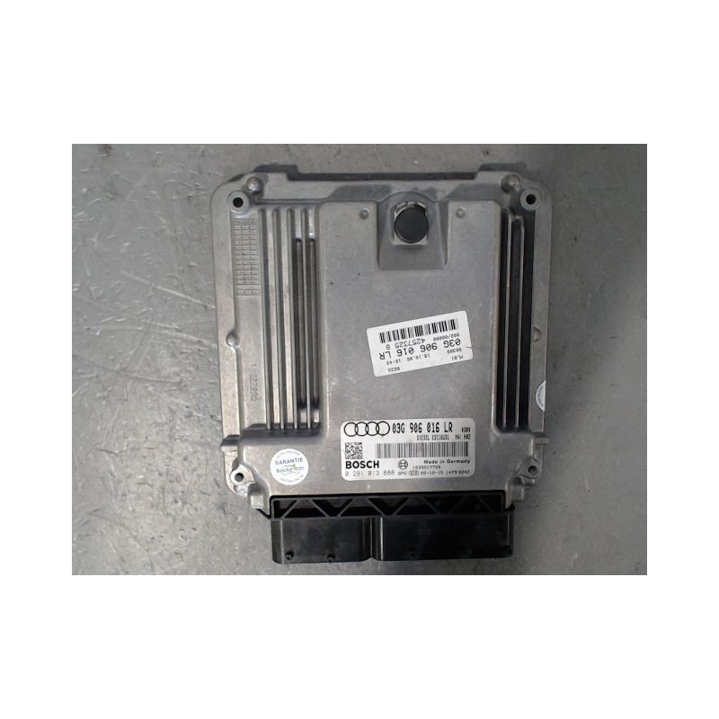 CALCULATEUR MOTEUR AUDI A4