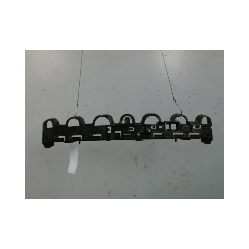 SUPPORT CENTRAL PARE-CHOC ARRIERE  RENAULT CLIO