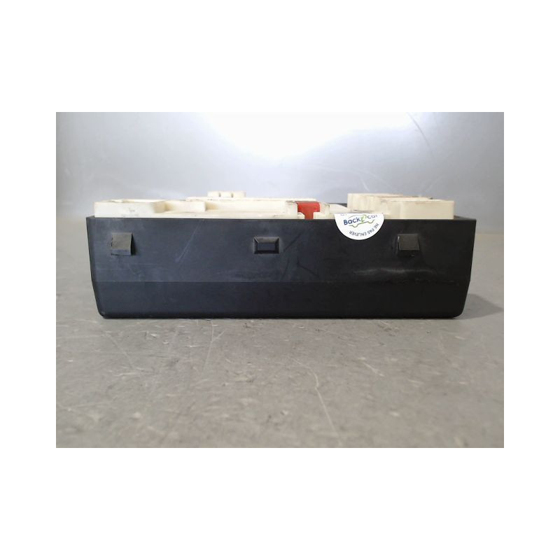 BOITE A FUSIBLES RENAULT LAGUNA