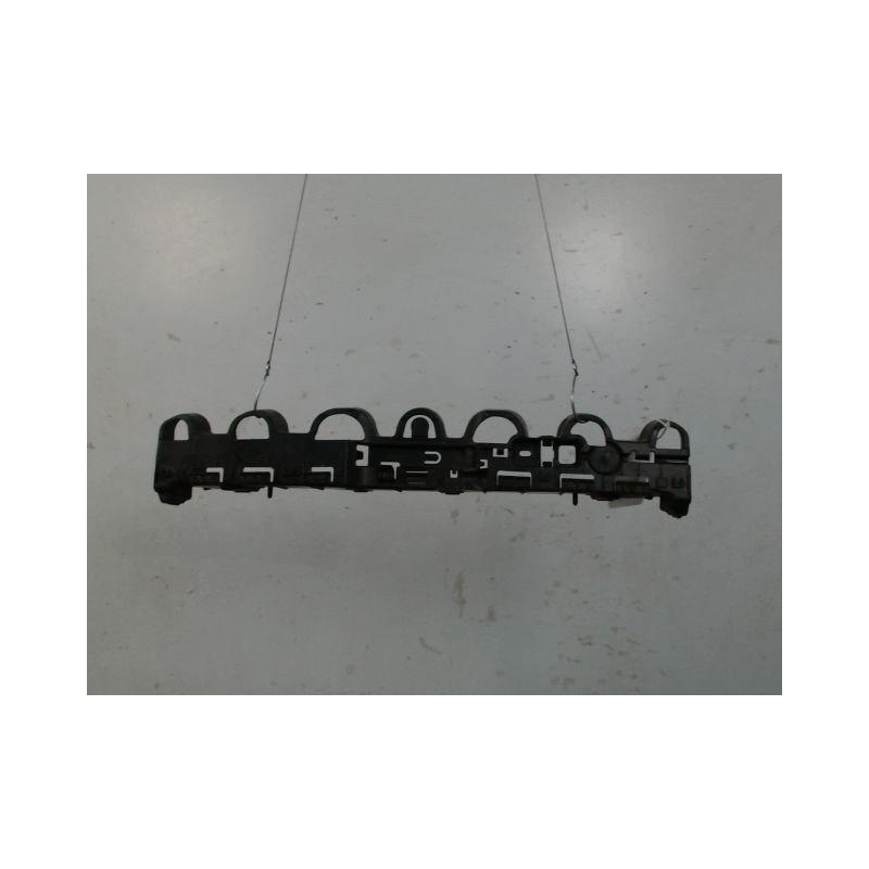 SUPPORT CENTRAL PARE-CHOC ARRIERE  RENAULT CLIO