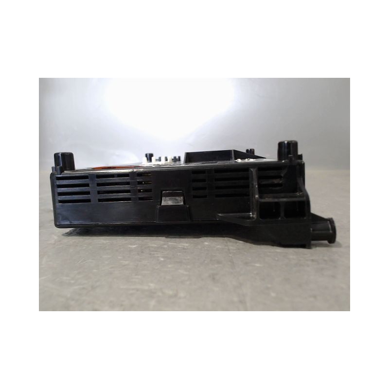 BOITIER GESTION HABITACLE RENAULT CLIO