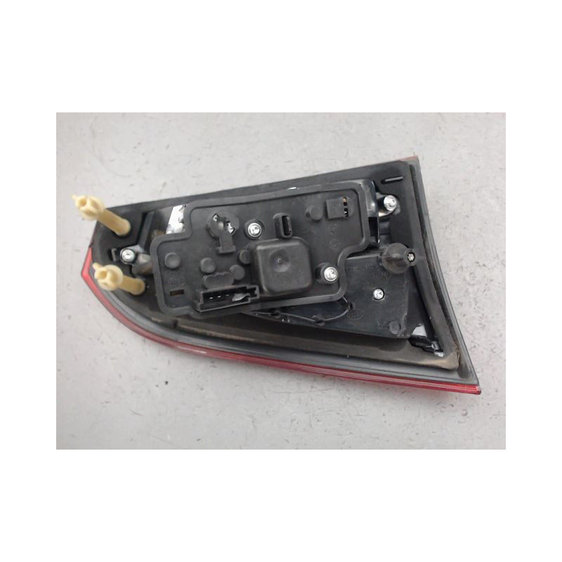 FEU ARRIERE INTERIEUR DROIT FORD S-MAX