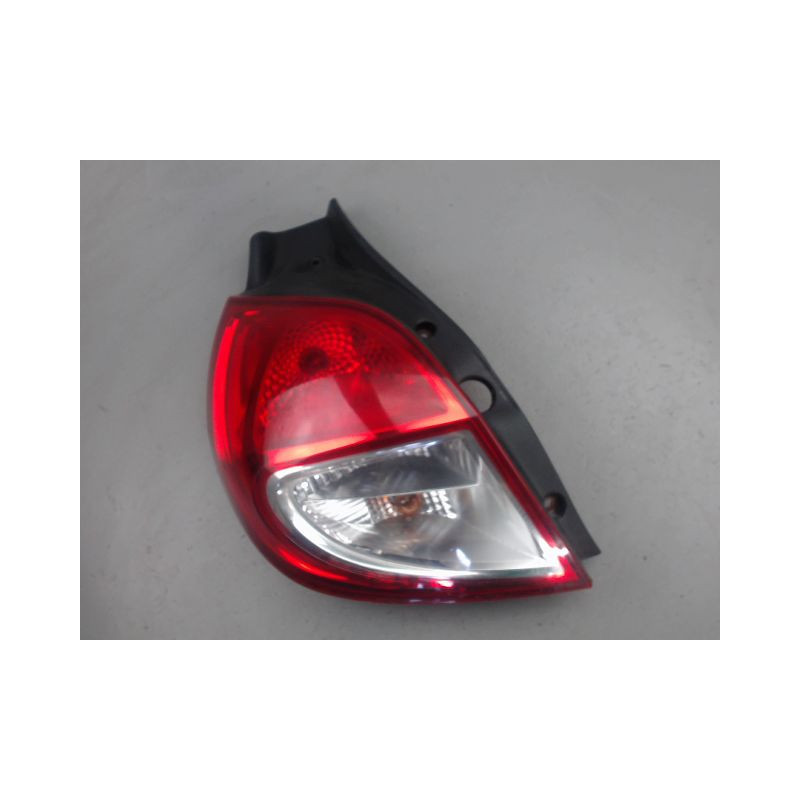FEU ARRIERE GAUCHE  RENAULT CLIO