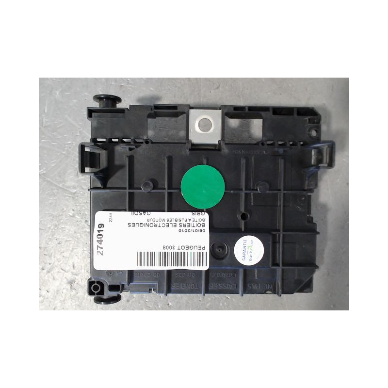 BOITE A FUSIBLES PEUGEOT 3008