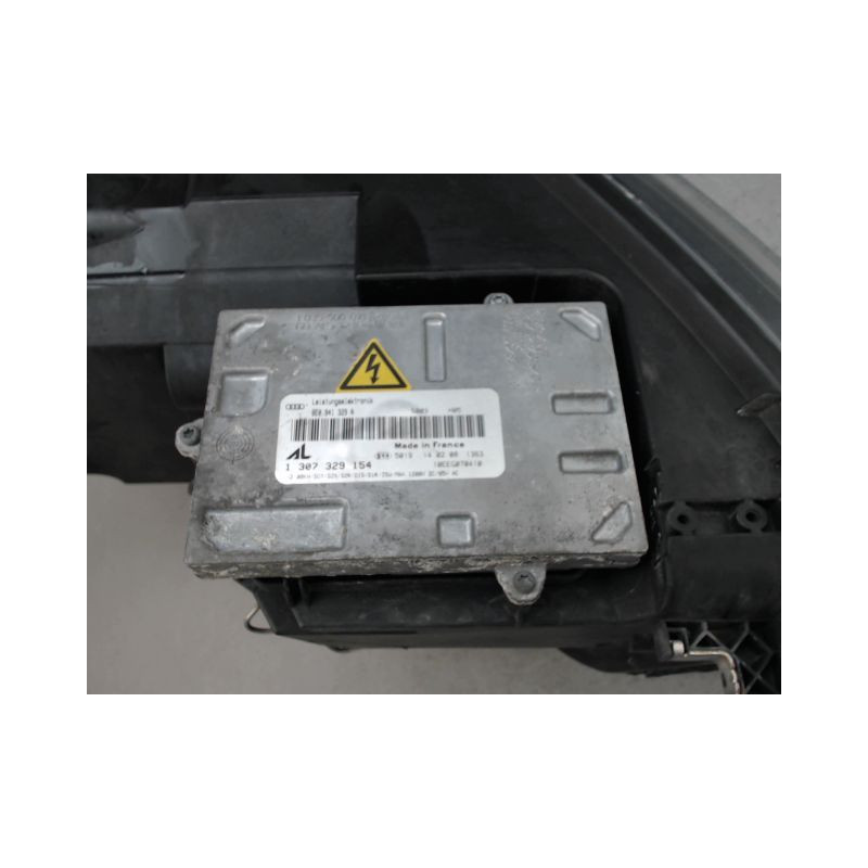 PHARE DROIT AUDI A3