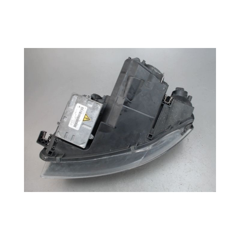 PHARE DROIT AUDI A3