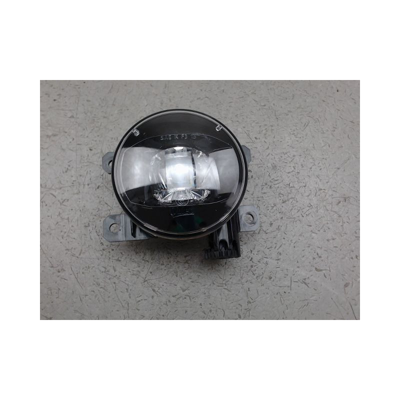 PHARE ANTIBROUILLARD AVANT DROIT PEUGEOT 2008