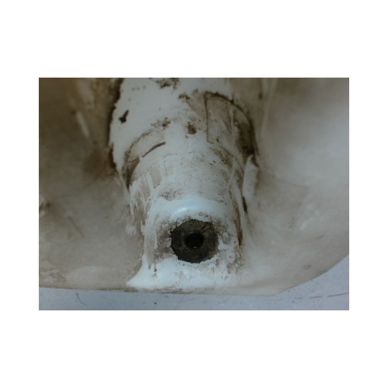 RESERVOIR LAVE-GLACE AVANT SKODA OCTAVIA 2004