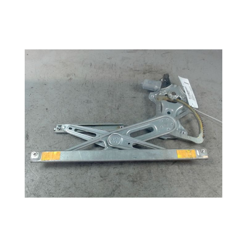 MECANISME+MOTEUR LEVE-GLACE AVANT DROIT TOYOTA YARIS 2005-