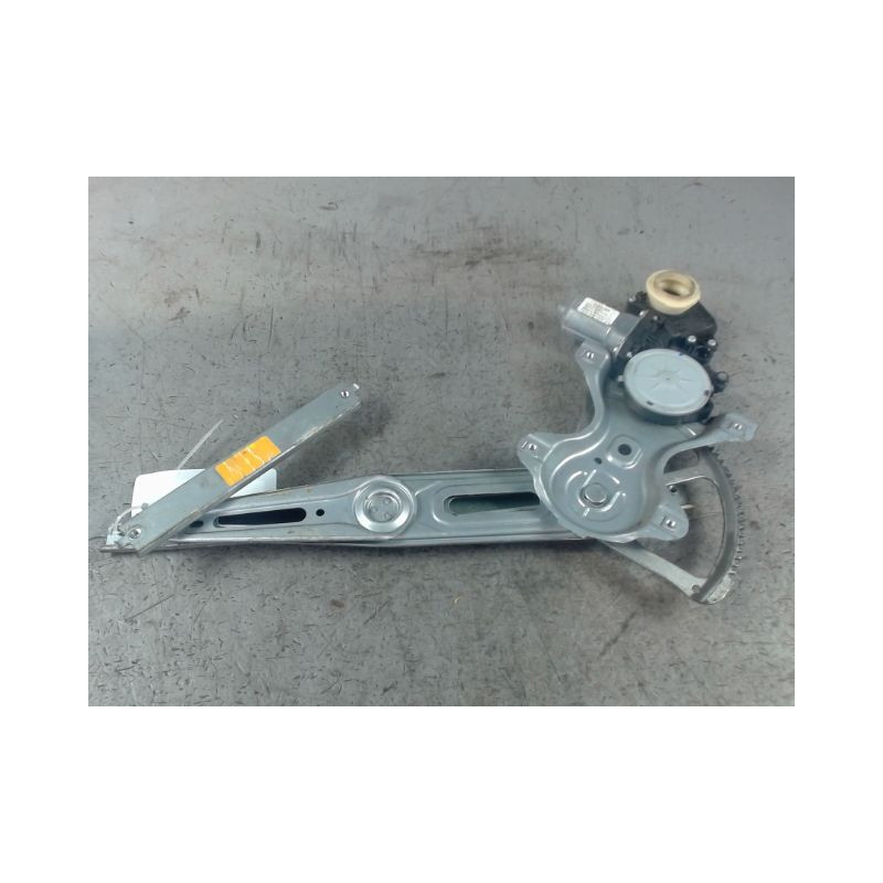MECANISME+MOTEUR LEVE-GLACE AVANT GAUCHE TOYOTA YARIS 2005-