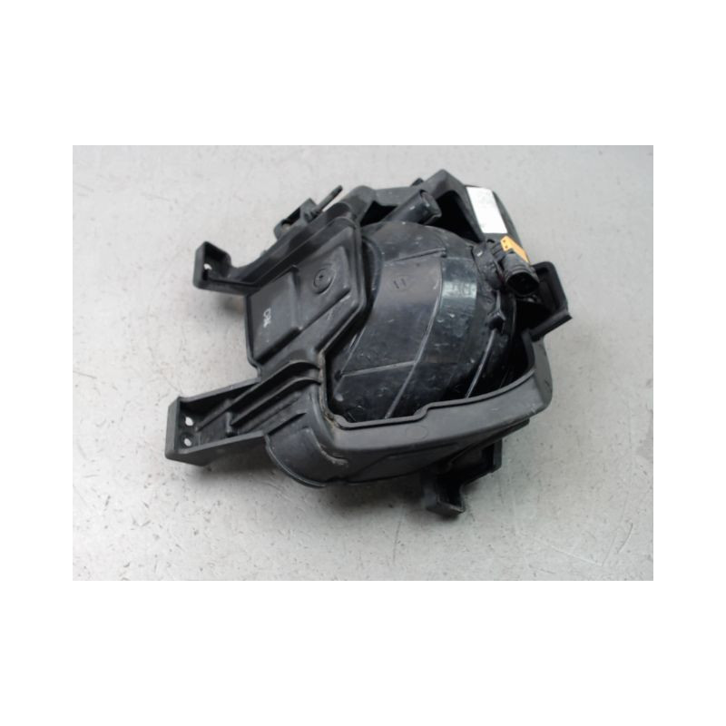 PHARE ANTIBROUILLARD AVANT DROIT KIA CARENS 2002-