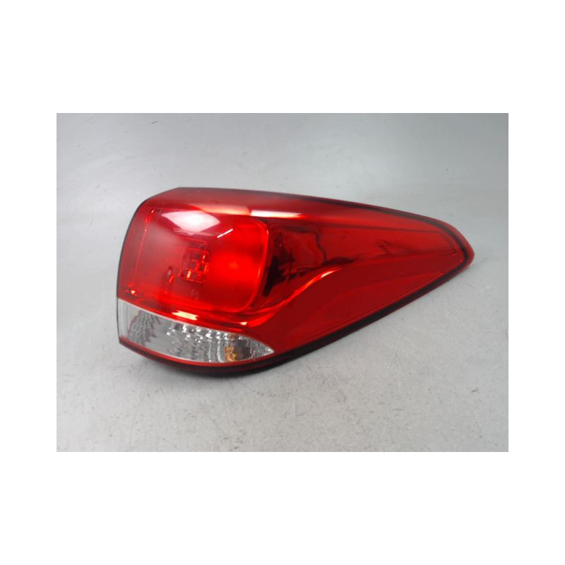 FEU ARRIERE DROIT KIA CARENS 2002-