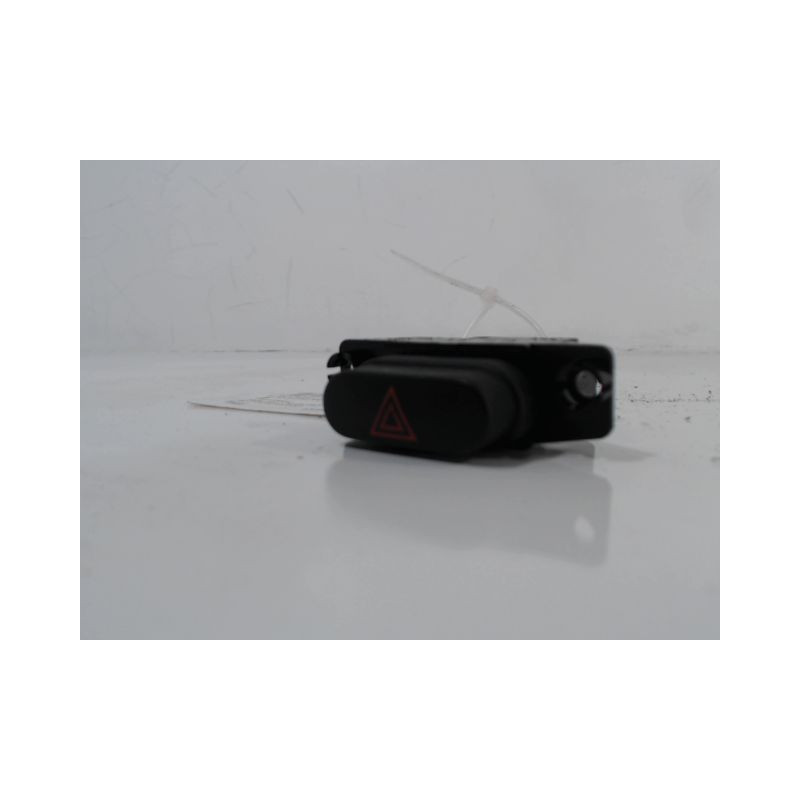 BOUTON DE WARNING HYUNDAI I 10 5 P 2007-